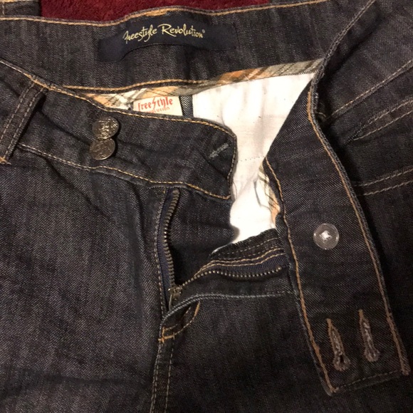 Jeans - Picture 2 of 3